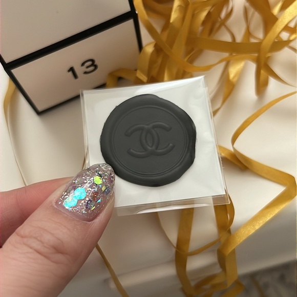 CHANEL advent calender box 13 - Picture 3 of 3